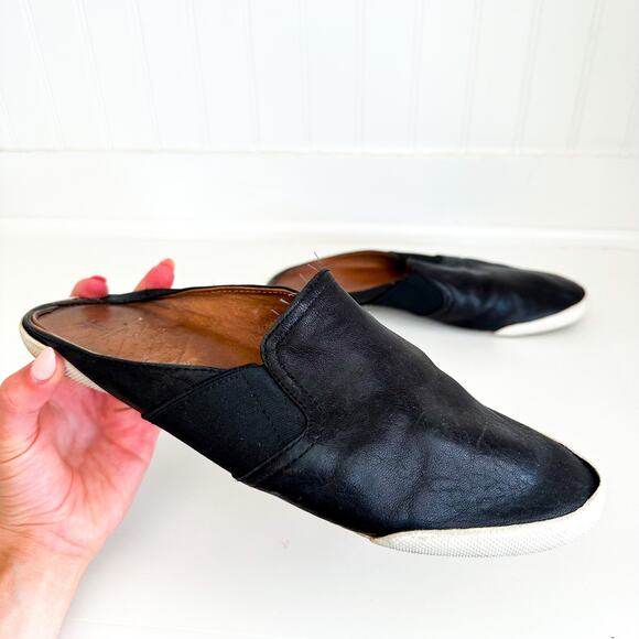 Frye Melanie Slip On Leather Flat Gore Mules Black - Picture 2 of 5
